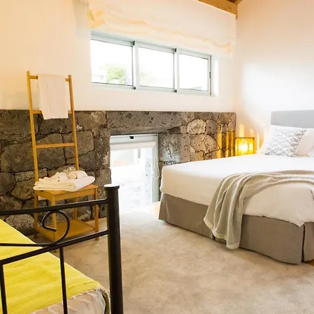 Casa Dos Caldeiras Bed & Breakfast Lajes do Pico Exterior photo