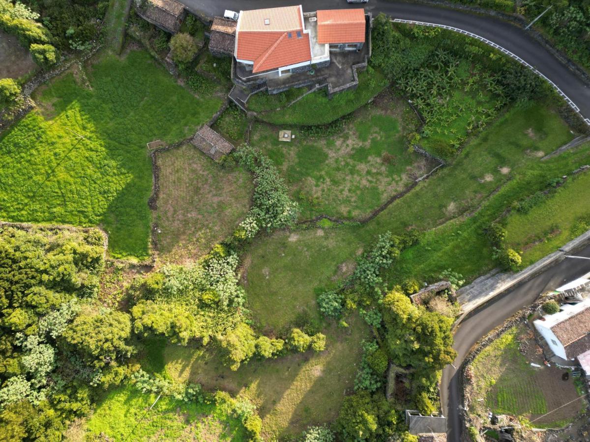 Casa Dos Caldeiras Bed & Breakfast Lajes do Pico